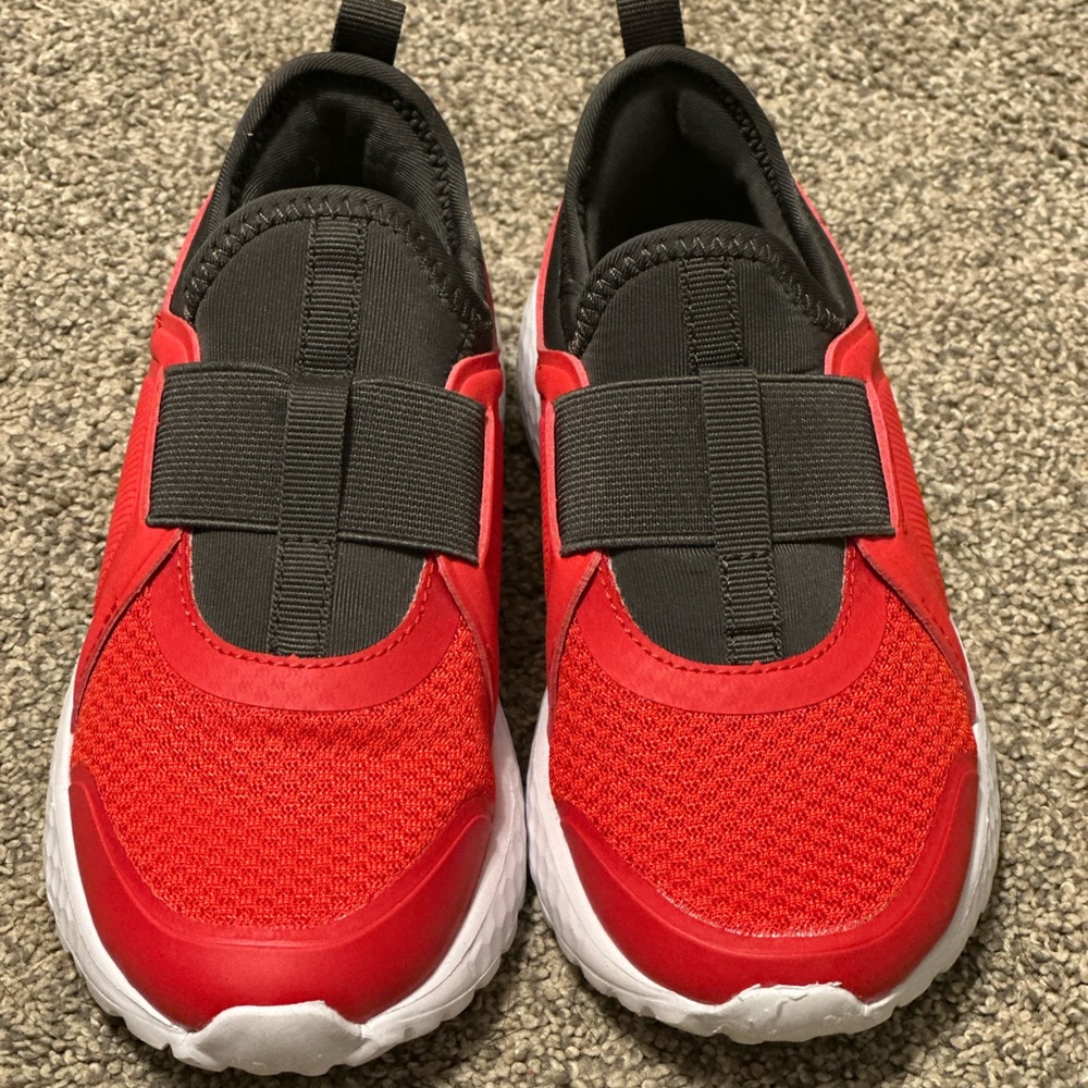 Deer Stags Red and Black Kids Sneakers